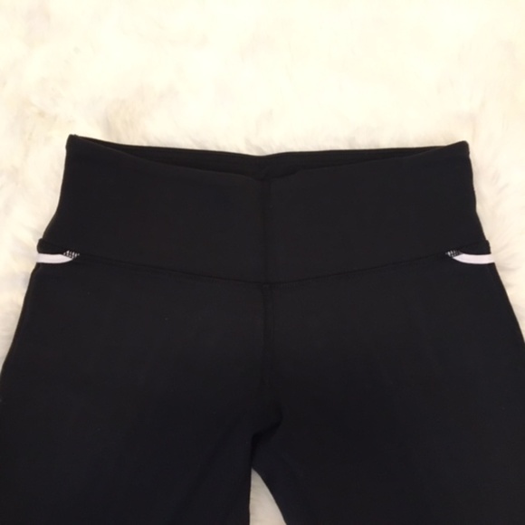 Lululemon Capri Pants Leggings Black White Stripe - Picture 3 of 7